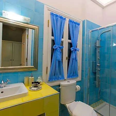 Efchi 1904 מלון 4*