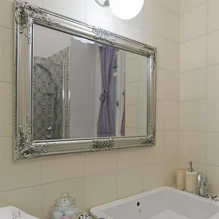 Efchi 1904 Szálloda 4*